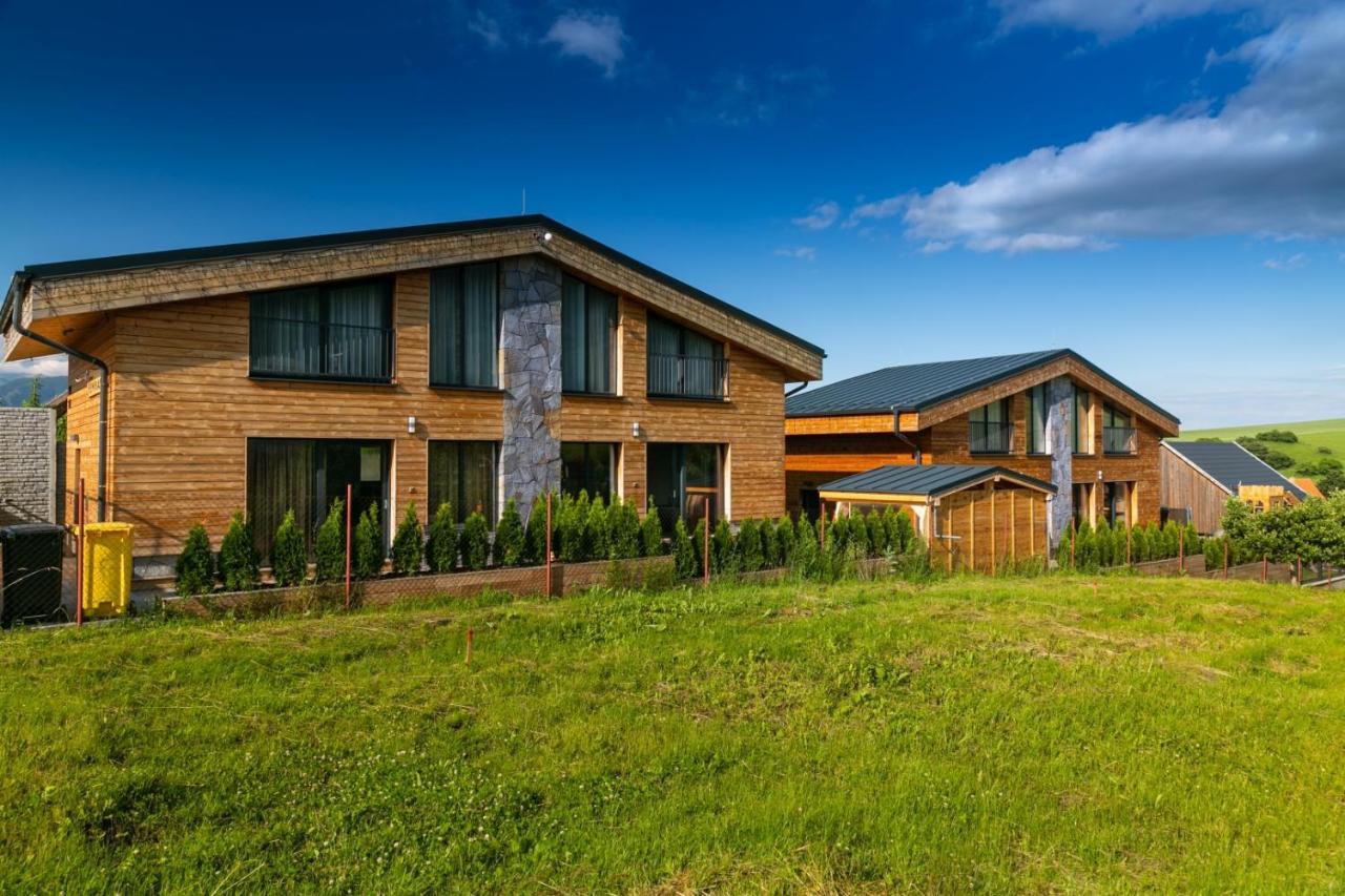 Apartments Pemikas II Liptovský Mikuláš エクステリア 写真