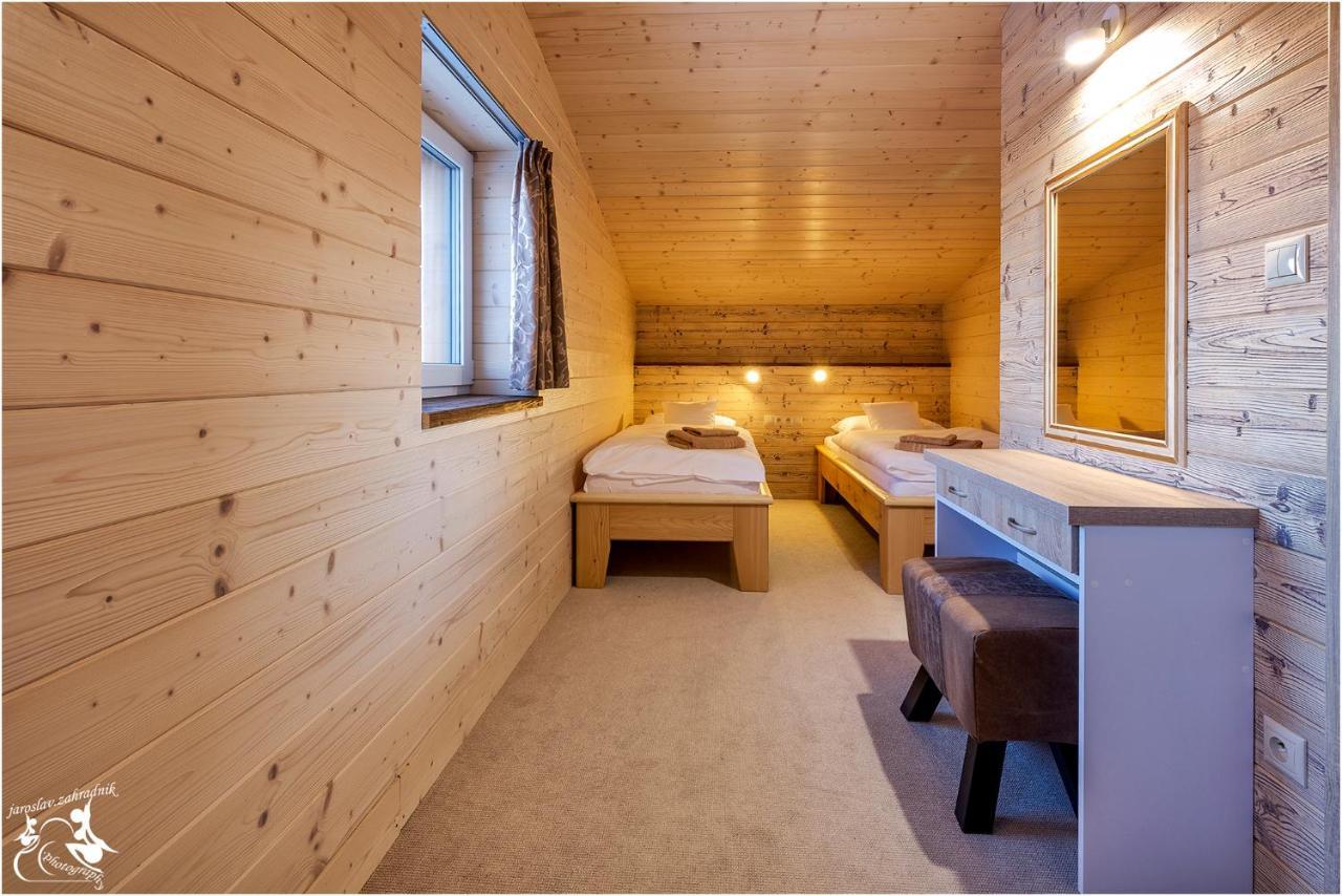 Apartments Pemikas II Liptovský Mikuláš エクステリア 写真