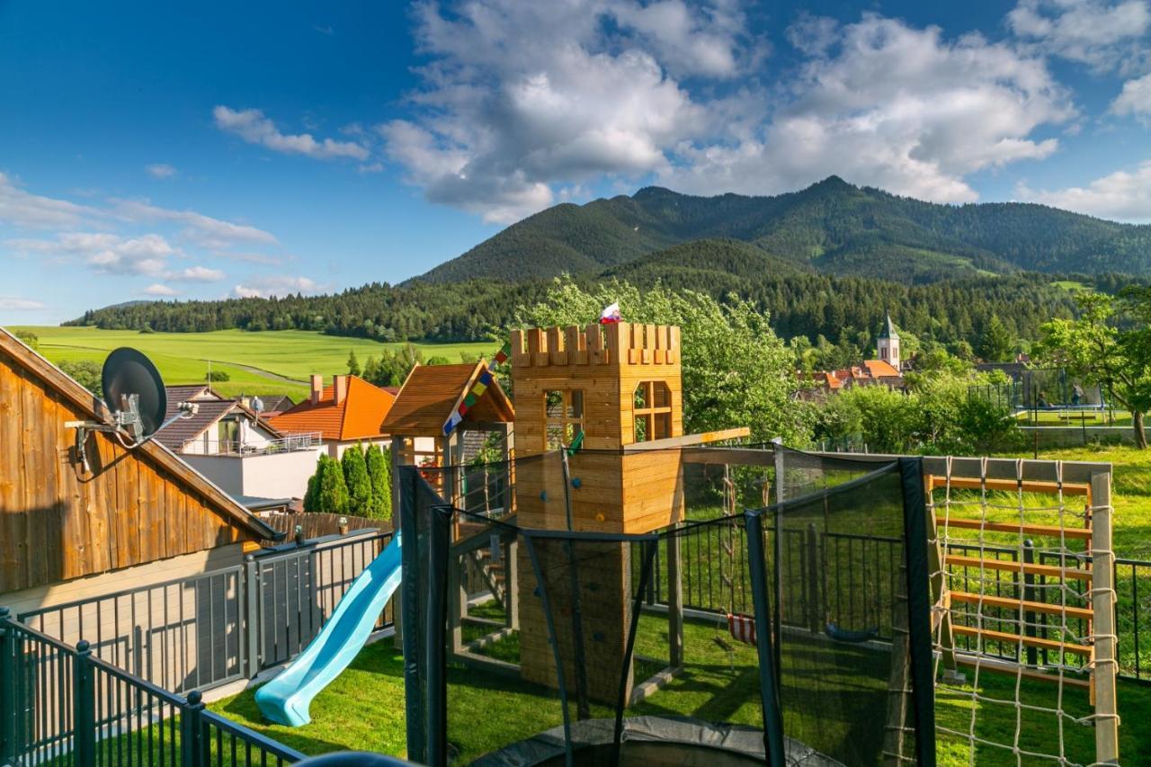 Apartments Pemikas II Liptovský Mikuláš エクステリア 写真